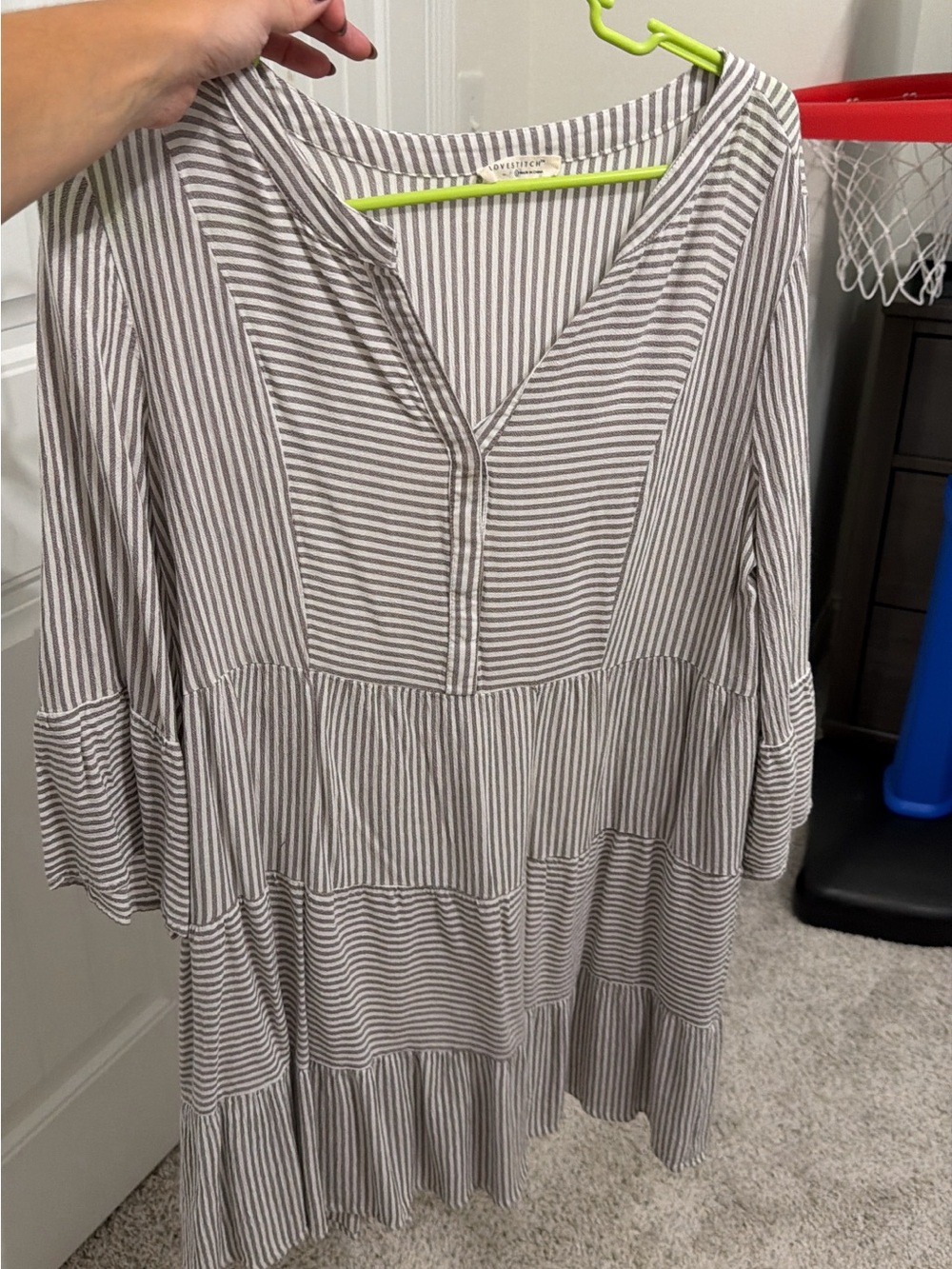 Women’s Striped Tiered V-Neck Dress - Gray/White